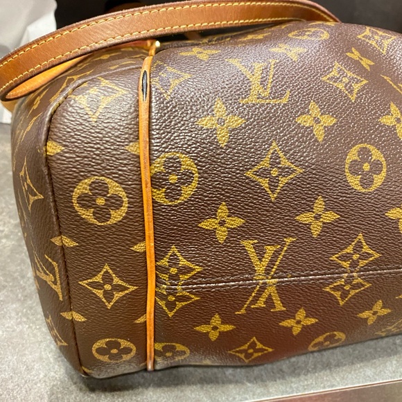 Louis Vuitton Totally MM Bag - Picture 5 of 16